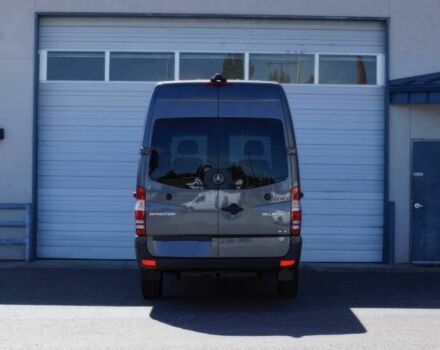 Черный Мерседес Sprinter, объемом двигателя 3 л и пробегом 79 тыс. км за 10000 $, фото 4 на Automoto.ua