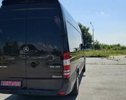 Черный Мерседес Sprinter, объемом двигателя 2.2 л и пробегом 327 тыс. км за 22100 $, фото 3 на Automoto.ua