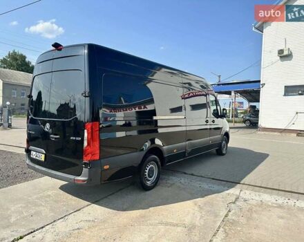 Черный Мерседес Sprinter, объемом двигателя 2.14 л и пробегом 354 тыс. км за 27000 $, фото 10 на Automoto.ua