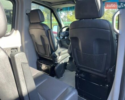 Черный Мерседес Sprinter, объемом двигателя 3 л и пробегом 350 тыс. км за 39900 $, фото 10 на Automoto.ua