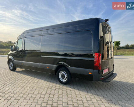 Черный Мерседес Sprinter, объемом двигателя 0 л и пробегом 370 тыс. км за 25800 $, фото 2 на Automoto.ua
