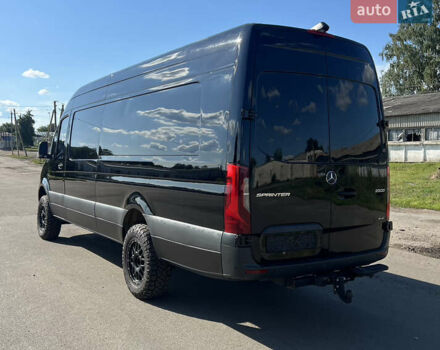 Черный Мерседес Sprinter, объемом двигателя 3 л и пробегом 150 тыс. км за 55000 $, фото 4 на Automoto.ua