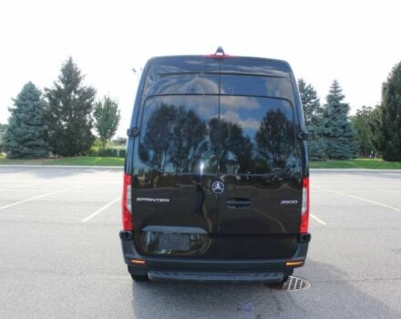 Черный Мерседес Sprinter, объемом двигателя 3 л и пробегом 34 тыс. км за 15000 $, фото 6 на Automoto.ua