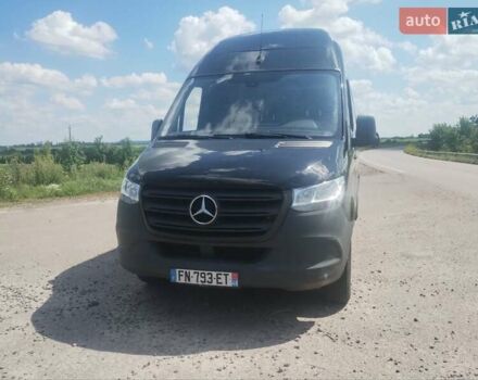 Черный Мерседес Sprinter, объемом двигателя 2.2 л и пробегом 215 тыс. км за 23900 $, фото 1 на Automoto.ua