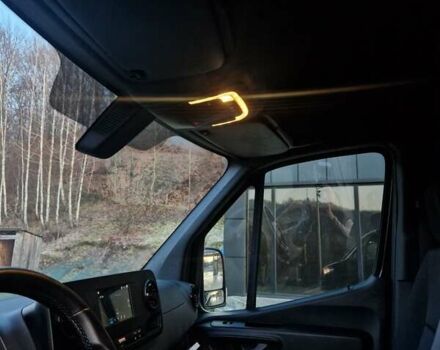 Черный Мерседес Sprinter, объемом двигателя 2.2 л и пробегом 268 тыс. км за 29492 $, фото 11 на Automoto.ua