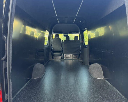 Черный Мерседес Sprinter, объемом двигателя 3 л и пробегом 120 тыс. км за 55990 $, фото 2 на Automoto.ua