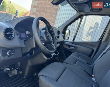 Чорний Мерседес Sprinter, об'ємом двигуна 2.2 л та пробігом 198 тис. км за 29550 $, фото 22 на Automoto.ua