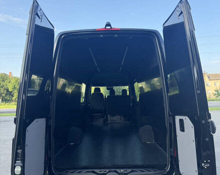 Черный Мерседес Sprinter, объемом двигателя 3 л и пробегом 120 тыс. км за 55990 $, фото 55 на Automoto.ua
