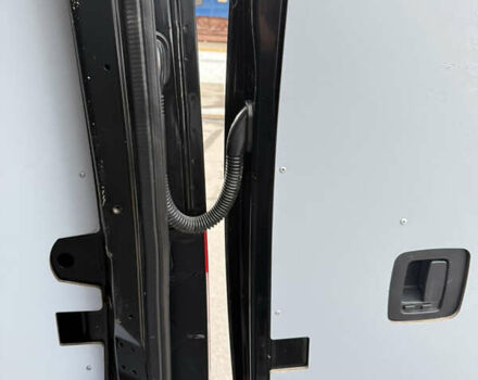 Черный Мерседес Sprinter, объемом двигателя 2.2 л и пробегом 349 тыс. км за 28900 $, фото 16 на Automoto.ua