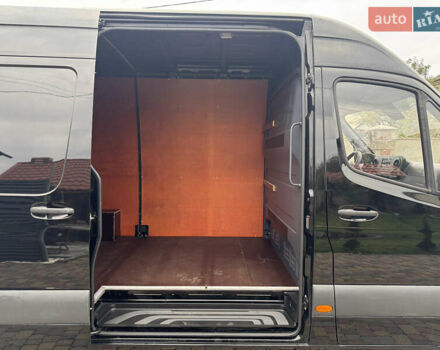 Черный Мерседес Sprinter, объемом двигателя 2.2 л и пробегом 200 тыс. км за 28500 $, фото 14 на Automoto.ua