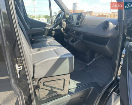 Черный Мерседес Sprinter, объемом двигателя 2.2 л и пробегом 207 тыс. км за 22000 $, фото 20 на Automoto.ua