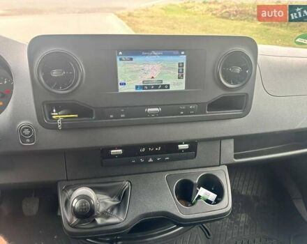 Черный Мерседес Sprinter, объемом двигателя 2.99 л и пробегом 517 тыс. км за 29990 $, фото 12 на Automoto.ua