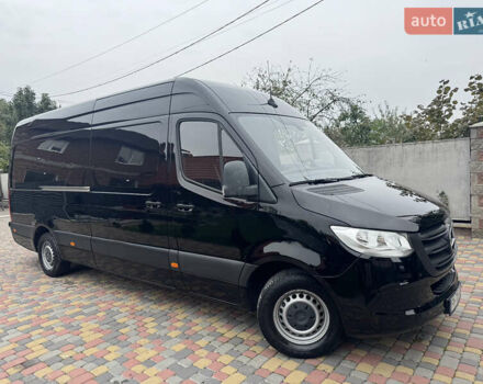 Черный Мерседес Sprinter, объемом двигателя 2.2 л и пробегом 300 тыс. км за 30500 $, фото 5 на Automoto.ua
