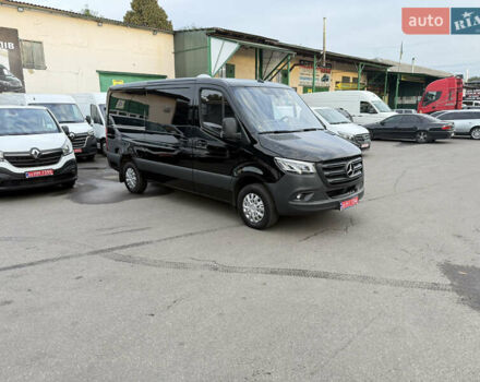 Черный Мерседес Sprinter, объемом двигателя 2.2 л и пробегом 349 тыс. км за 28900 $, фото 2 на Automoto.ua