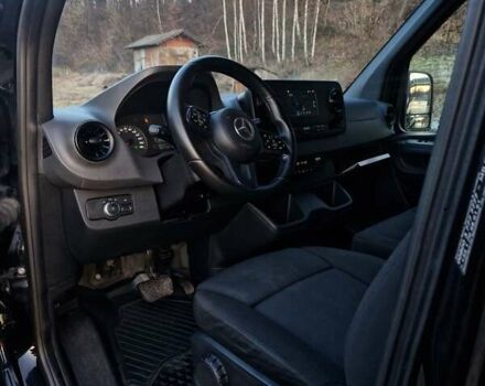 Черный Мерседес Sprinter, объемом двигателя 2.2 л и пробегом 268 тыс. км за 29492 $, фото 7 на Automoto.ua