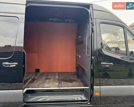 Черный Мерседес Sprinter, объемом двигателя 0 л и пробегом 257 тыс. км за 30550 $, фото 11 на Automoto.ua