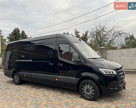 Черный Мерседес Sprinter, объемом двигателя 0 л и пробегом 257 тыс. км за 30550 $, фото 1 на Automoto.ua