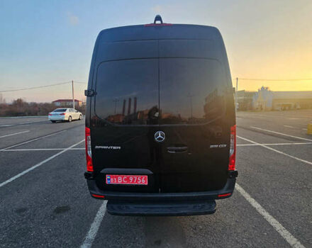 Черный Мерседес Sprinter, объемом двигателя 0 л и пробегом 117 тыс. км за 49476 $, фото 3 на Automoto.ua