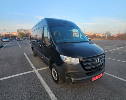 Черный Мерседес Sprinter, объемом двигателя 0 л и пробегом 117 тыс. км за 49476 $, фото 6 на Automoto.ua