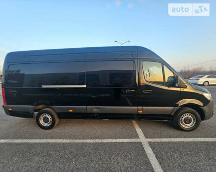 Черный Мерседес Sprinter, объемом двигателя 0 л и пробегом 117 тыс. км за 49476 $, фото 4 на Automoto.ua