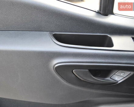 Чорний Мерседес Sprinter, об'ємом двигуна 2 л та пробігом 281 тис. км за 35000 $, фото 52 на Automoto.ua