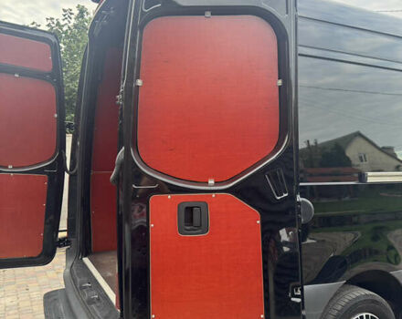 Черный Мерседес Sprinter, объемом двигателя 0 л и пробегом 270 тыс. км за 34900 $, фото 13 на Automoto.ua
