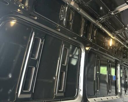 Черный Мерседес Sprinter, объемом двигателя 2.99 л и пробегом 116 тыс. км за 51472 $, фото 48 на Automoto.ua