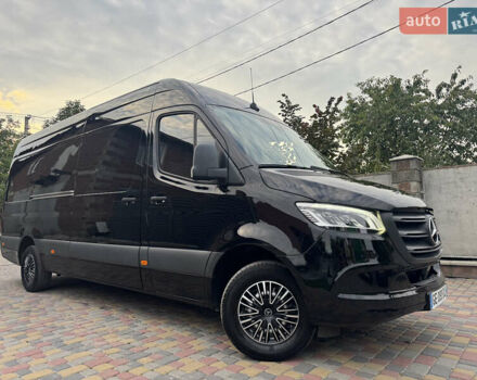 Черный Мерседес Sprinter, объемом двигателя 0 л и пробегом 270 тыс. км за 34900 $, фото 1 на Automoto.ua