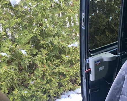 Черный Мерседес Sprinter, объемом двигателя 2.2 л и пробегом 360 тыс. км за 13999 $, фото 15 на Automoto.ua