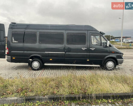 Черный Мерседес Sprinter, объемом двигателя 2.7 л и пробегом 725 тыс. км за 9000 $, фото 3 на Automoto.ua