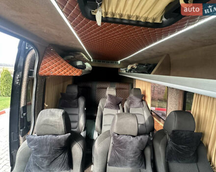 Черный Мерседес Sprinter, объемом двигателя 2.99 л и пробегом 675 тыс. км за 16800 $, фото 10 на Automoto.ua