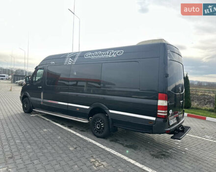 Черный Мерседес Sprinter, объемом двигателя 2.99 л и пробегом 675 тыс. км за 16800 $, фото 2 на Automoto.ua