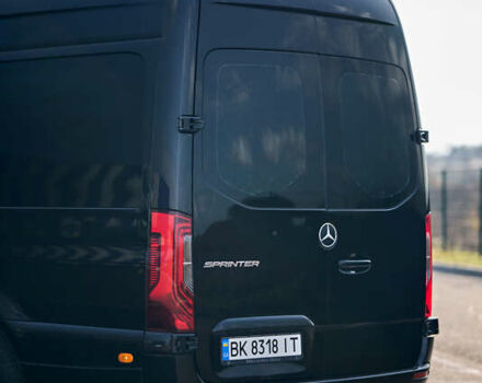 Черный Мерседес Sprinter, объемом двигателя 2.14 л и пробегом 432 тыс. км за 57800 $, фото 19 на Automoto.ua