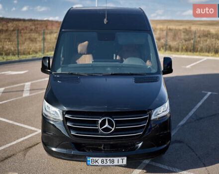 Черный Мерседес Sprinter, объемом двигателя 2.14 л и пробегом 432 тыс. км за 57800 $, фото 5 на Automoto.ua