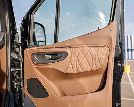 Черный Мерседес Sprinter, объемом двигателя 2.14 л и пробегом 432 тыс. км за 57800 $, фото 66 на Automoto.ua