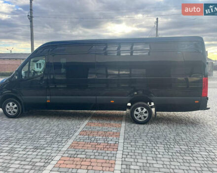 Чорний Мерседес Sprinter, об'ємом двигуна 3 л та пробігом 300 тис. км за 67749 $, фото 1 на Automoto.ua