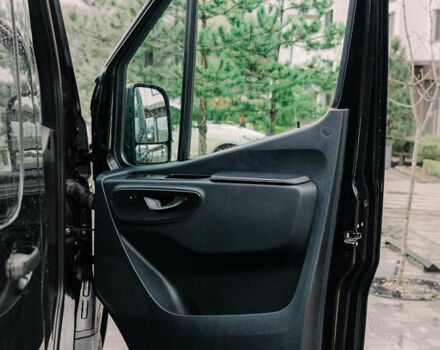 Чорний Мерседес Sprinter, об'ємом двигуна 1.95 л та пробігом 358 тис. км за 55000 $, фото 64 на Automoto.ua