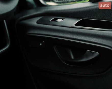 Чорний Мерседес Sprinter, об'ємом двигуна 1.95 л та пробігом 358 тис. км за 55000 $, фото 61 на Automoto.ua