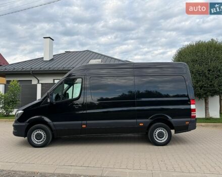 Черный Мерседес Sprinter, объемом двигателя 2.2 л и пробегом 214 тыс. км за 18900 $, фото 2 на Automoto.ua