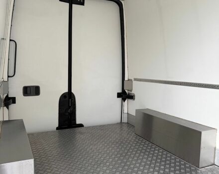 Черный Мерседес Sprinter, объемом двигателя 2.2 л и пробегом 214 тыс. км за 18900 $, фото 15 на Automoto.ua