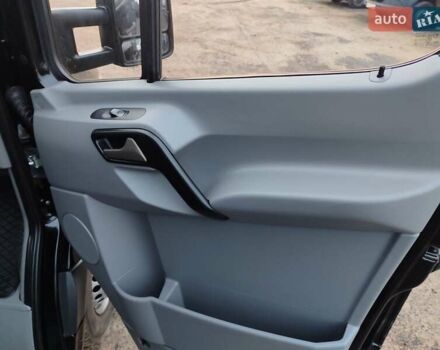 Черный Мерседес Sprinter, объемом двигателя 2.1 л и пробегом 321 тыс. км за 23950 $, фото 36 на Automoto.ua