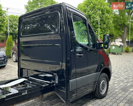 Черный Мерседес Sprinter, объемом двигателя 2.2 л и пробегом 299 тыс. км за 25000 $, фото 8 на Automoto.ua