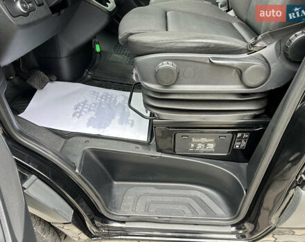 Черный Мерседес Sprinter, объемом двигателя 2.2 л и пробегом 299 тыс. км за 25000 $, фото 19 на Automoto.ua
