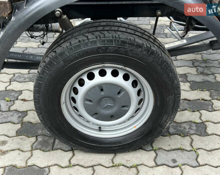 Черный Мерседес Sprinter, объемом двигателя 2.2 л и пробегом 299 тыс. км за 25000 $, фото 10 на Automoto.ua