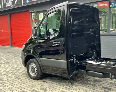 Черный Мерседес Sprinter, объемом двигателя 2.2 л и пробегом 299 тыс. км за 25000 $, фото 7 на Automoto.ua