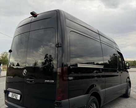 Черный Мерседес Sprinter, объемом двигателя 2.14 л и пробегом 235 тыс. км за 49900 $, фото 3 на Automoto.ua