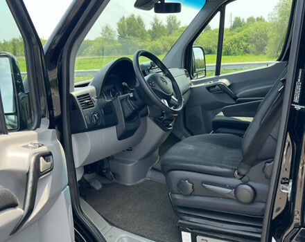Черный Мерседес Sprinter, объемом двигателя 3 л и пробегом 680 тыс. км за 30000 $, фото 16 на Automoto.ua