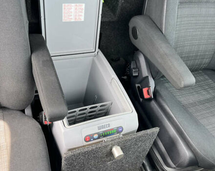 Черный Мерседес Sprinter, объемом двигателя 3 л и пробегом 680 тыс. км за 30000 $, фото 38 на Automoto.ua