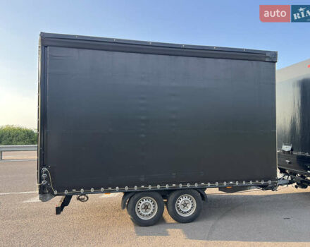 Черный Мерседес Sprinter, объемом двигателя 3 л и пробегом 680 тыс. км за 30000 $, фото 56 на Automoto.ua