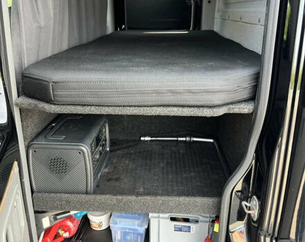 Черный Мерседес Sprinter, объемом двигателя 3 л и пробегом 680 тыс. км за 30000 $, фото 19 на Automoto.ua